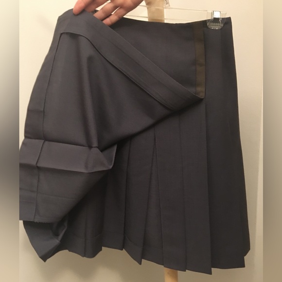 Prada pleated skirt - Picture 7 of 7